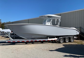 2024 Cape Horn 32T Whisper Gray Boat